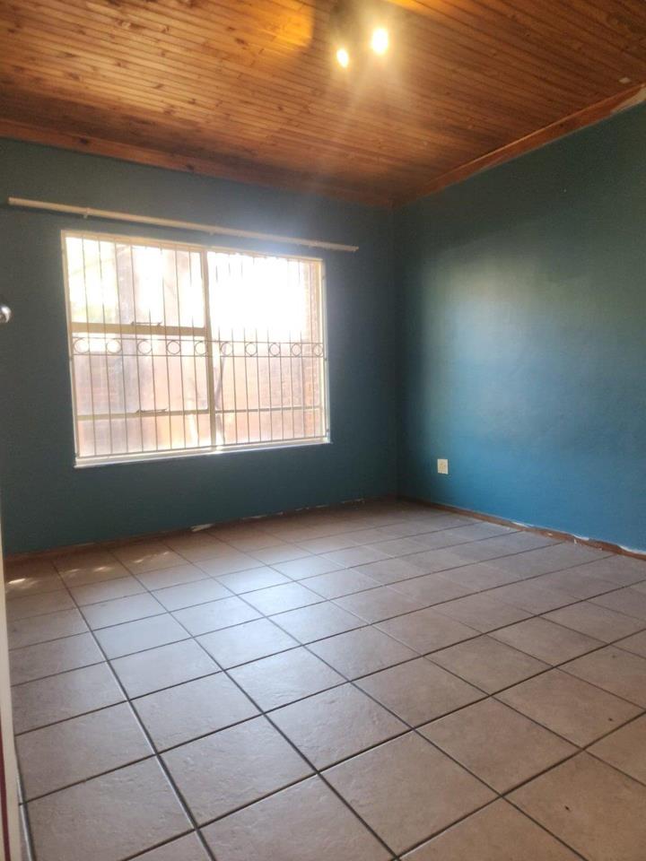 2 Bedroom Property for Sale in Pellissier Free State